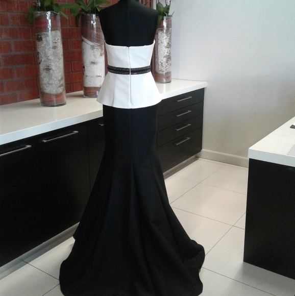 Ieen By Mac Duggal 25303 White/Black - Picture 4 of 7